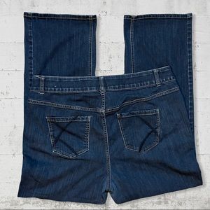 Lane Bryant Straight Leg Tighter Tummy Jeans SZ 20